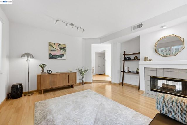 906 Vista Pointe Dr, San Ramon, CA 94582