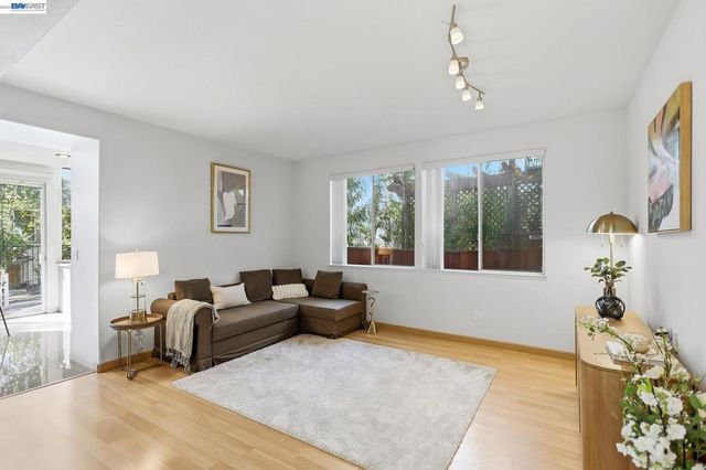 906 Vista Pointe Dr, San Ramon, CA 94582