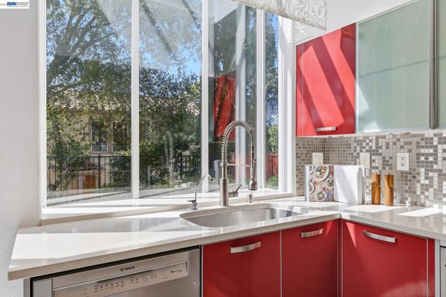 906 Vista Pointe Dr, San Ramon, CA 94582