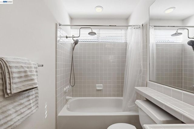 906 Vista Pointe Dr, San Ramon, CA 94582