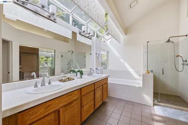 906 Vista Pointe Dr, San Ramon, CA 94582