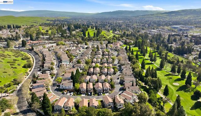 906 Vista Pointe Dr, San Ramon, CA 94582