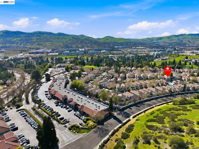 906 Vista Pointe Dr, San Ramon, CA 94582