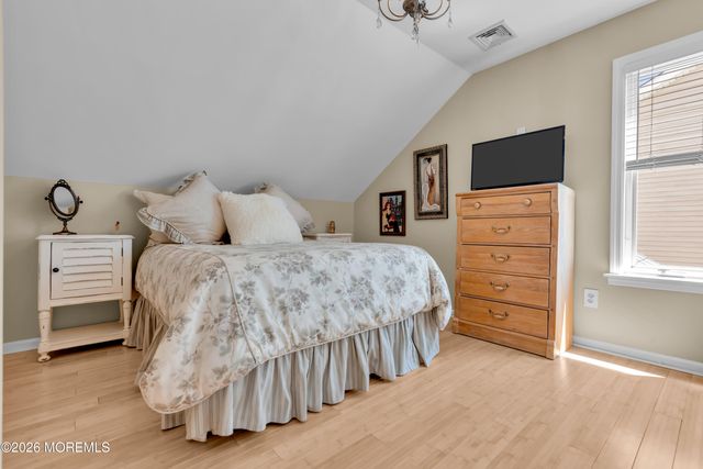 26 Jib Court, Bayville, NJ 08721