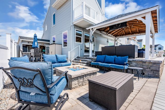 26 Jib Court, Bayville, NJ 08721
