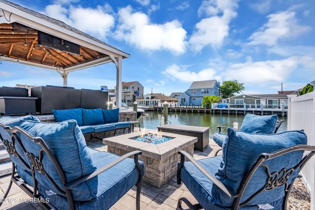 26 Jib Court, Bayville, NJ 08721