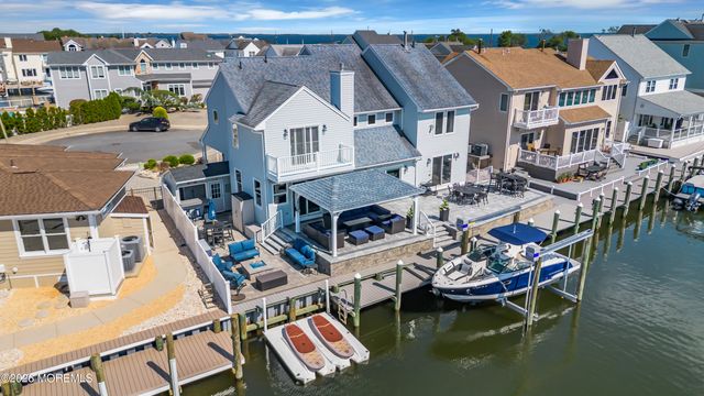 26 Jib Court, Bayville, NJ 08721