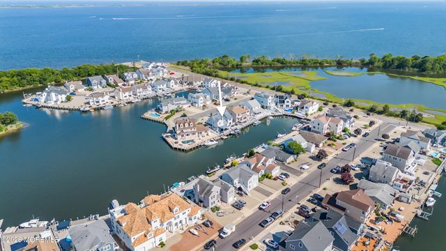 26 Jib Court, Bayville, NJ 08721