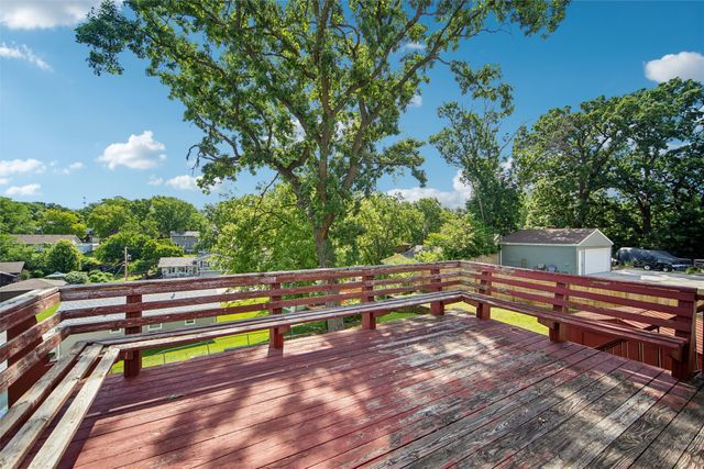 3233 Linworth Lane, Des Moines, IA 50315