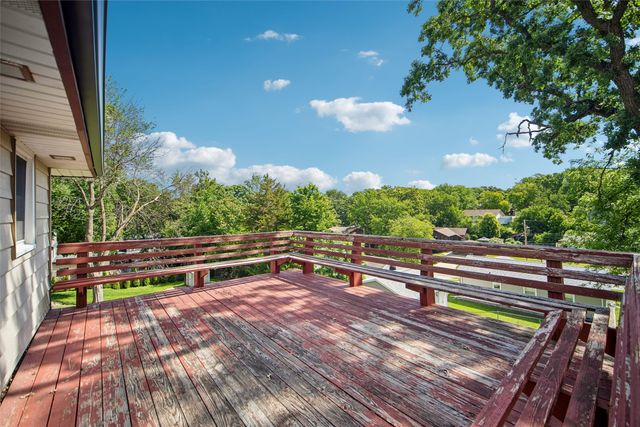 3233 Linworth Lane, Des Moines, IA 50315