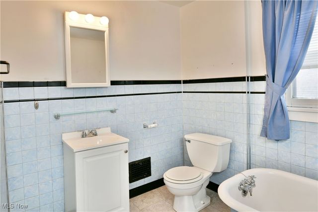 459 Tenney Avenue, Campbell, OH 44405