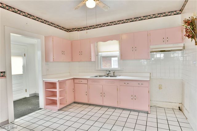 459 Tenney Avenue, Campbell, OH 44405