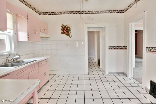 459 Tenney Avenue, Campbell, OH 44405