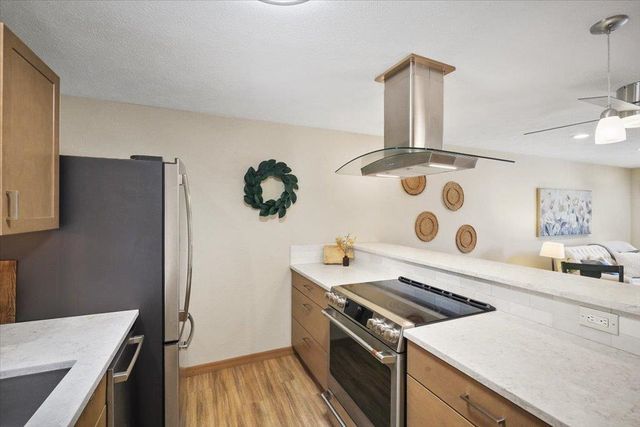 2121 E Upriver Dr, Spokane, WA 99207