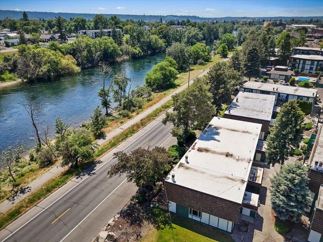 2121 E Upriver Dr, Spokane, WA 99207