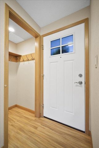 2121 E Upriver Dr, Spokane, WA 99207