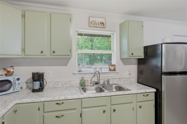 448 W Waco Avenue, Cooper, TX 75432