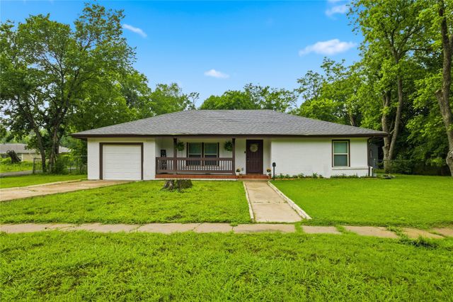 448 W Waco Avenue, Cooper, TX 75432