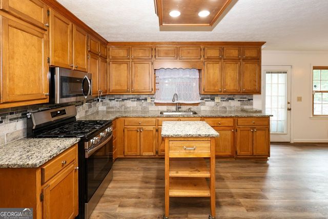 3535 Parkwood Hills Court, Snellville, GA 30078
