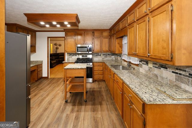 3535 Parkwood Hills Court, Snellville, GA 30078