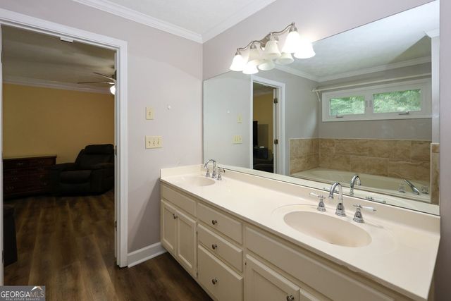3535 Parkwood Hills Court, Snellville, GA 30078
