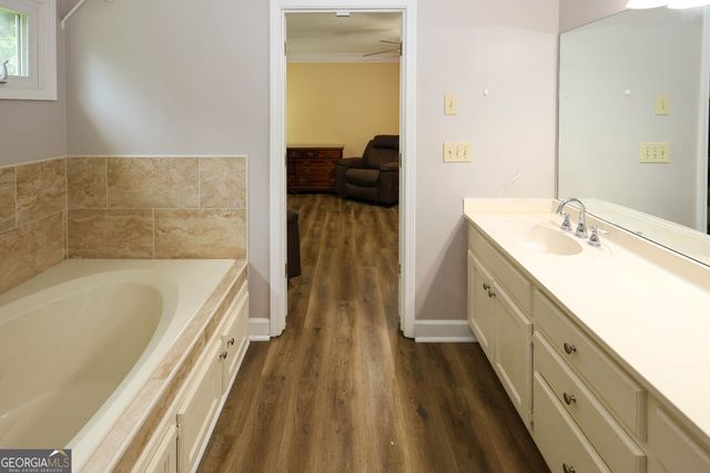 3535 Parkwood Hills Court, Snellville, GA 30078