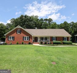 3535 Parkwood Hills Court, Snellville, GA 30078