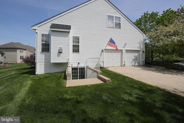 7 KYLE CT, Mount Laurel, NJ 08054