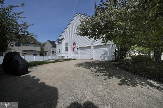 7 KYLE CT, Mount Laurel, NJ 08054