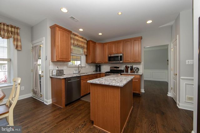 7 KYLE CT, Mount Laurel, NJ 08054