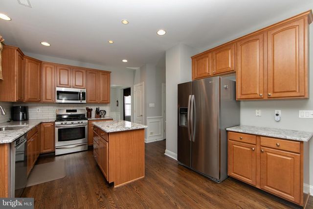 7 KYLE CT, Mount Laurel, NJ 08054