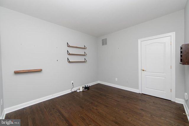 7 KYLE CT, Mount Laurel, NJ 08054