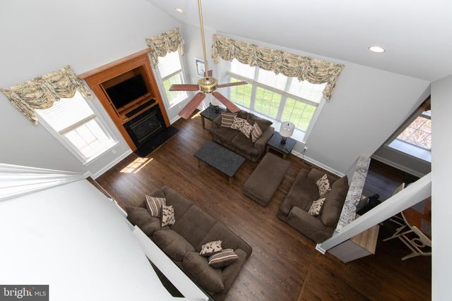7 KYLE CT, Mount Laurel, NJ 08054