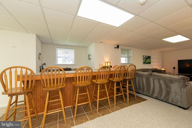 7 KYLE CT, Mount Laurel, NJ 08054