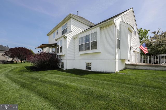 7 KYLE CT, Mount Laurel, NJ 08054