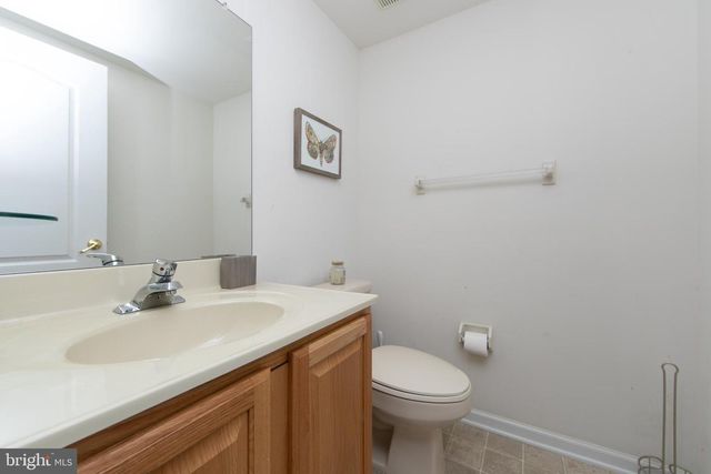 7 KYLE CT, Mount Laurel, NJ 08054