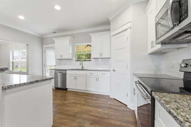 625 Eagleview Dr, Eagleville, TN 37060