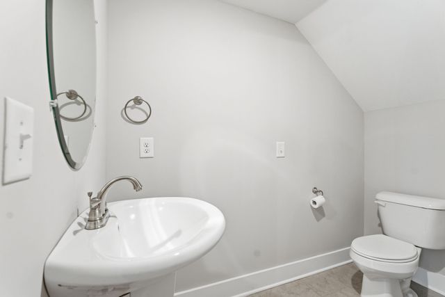 625 Eagleview Dr, Eagleville, TN 37060