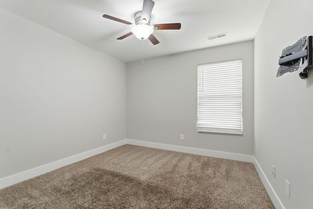625 Eagleview Dr, Eagleville, TN 37060
