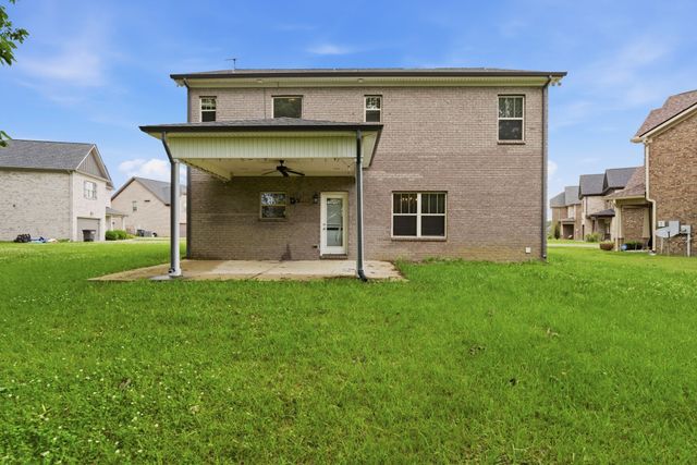 625 Eagleview Dr, Eagleville, TN 37060
