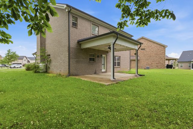 625 Eagleview Dr, Eagleville, TN 37060