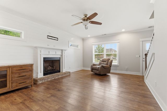 625 Eagleview Dr, Eagleville, TN 37060