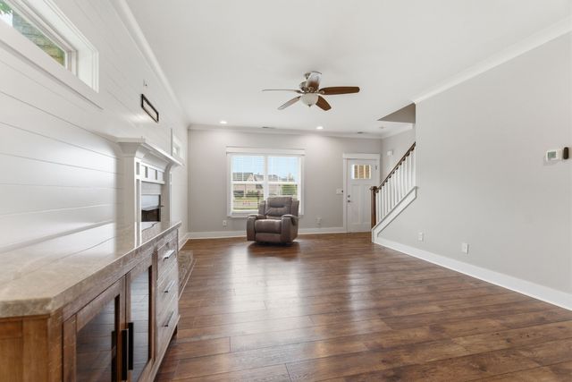 625 Eagleview Dr, Eagleville, TN 37060