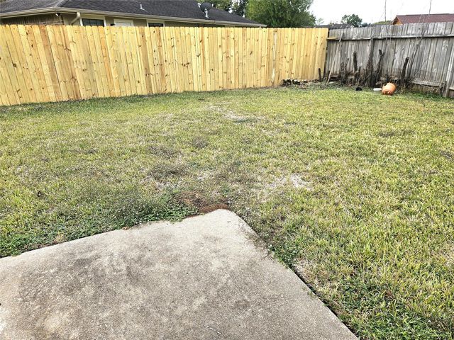 8215 Summer Quail Drive, Houston, TX 77489