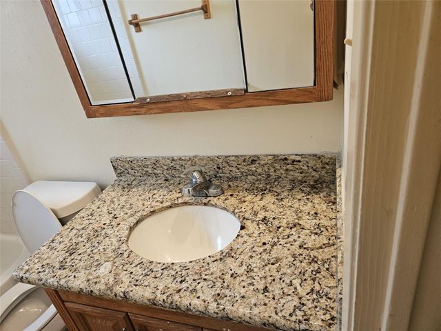 8215 Summer Quail Drive, Houston, TX 77489