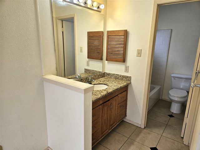 8215 Summer Quail Drive, Houston, TX 77489