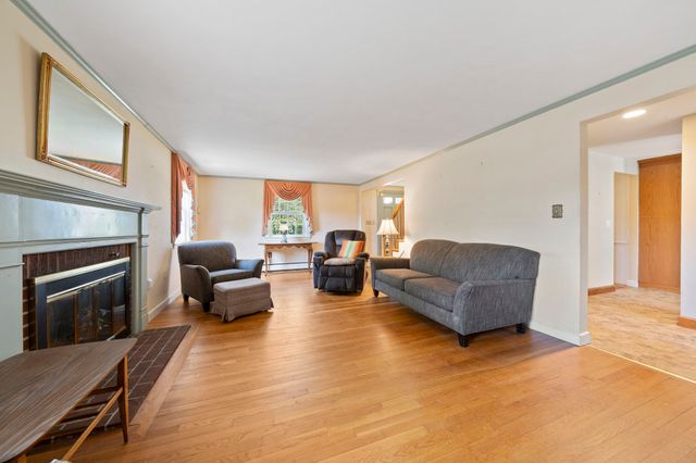 20 Bonney Lane, Dedham, MA 02026