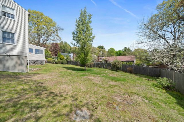 20 Bonney Lane, Dedham, MA 02026