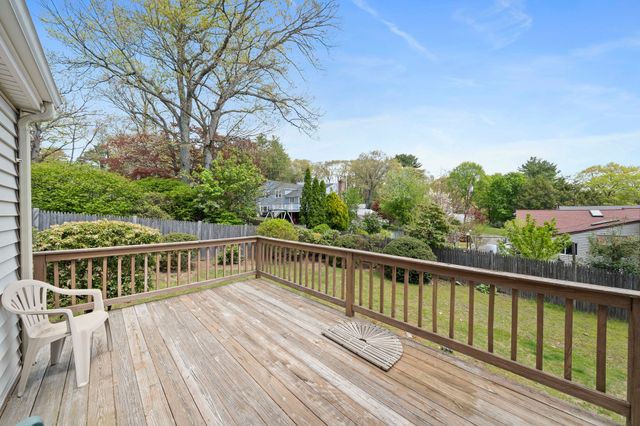 20 Bonney Lane, Dedham, MA 02026