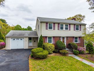 20 Bonney Lane, Dedham, MA 02026